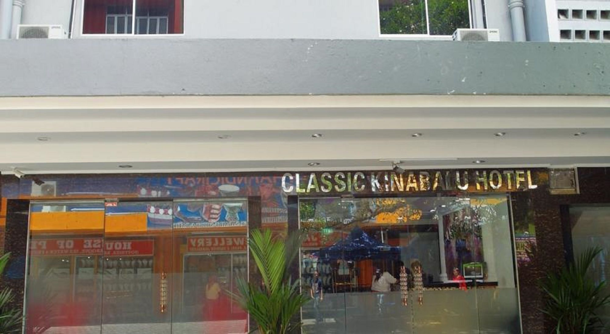 Classic Kinabalu Hotel Kota Kinabalu Exterior photo